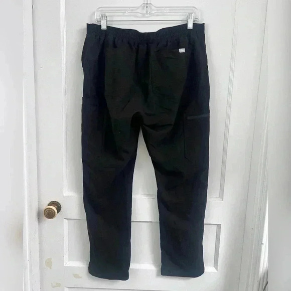 Figs Men’s Cairo Black Cargo Scrub Pants Size M - Picture 7 of 7